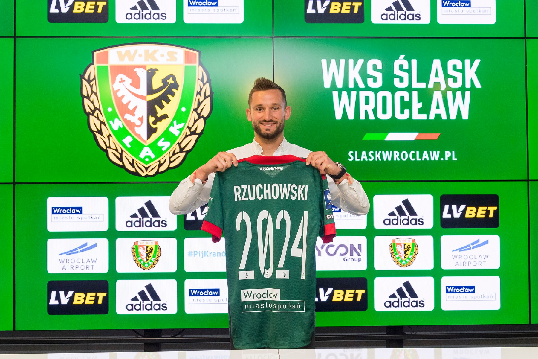Michał Rzuchowski nowym piłkarzem Śląska